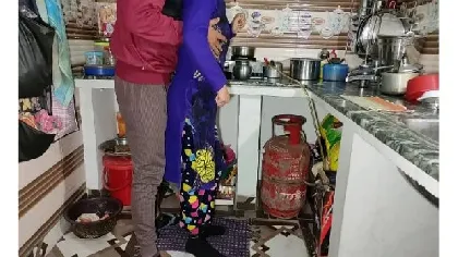 ऑफ़िस दोस्त ने भाभी को लंड का मज़ा दिया वीडियो