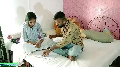 कॉलेज गर्ल ने अपने टीचर के साथ सेक्स किया वीडियो