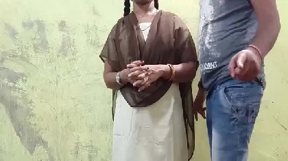 कॉलेज गर्ल ने गिफ्ट लेके चुदवा लिया वीडियो