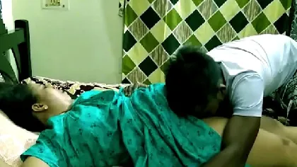 चुदासी सौतेली मा के साथ चुदाई खेल वीडियो