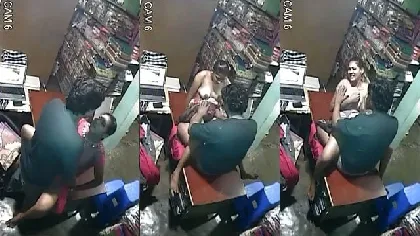 दुकानदार और लेडी कस्टमर की चुदाई खेल वीडियो