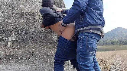 देसी जोड़ी की जबरदस्त चुदाई खेल खुले में वीडियो