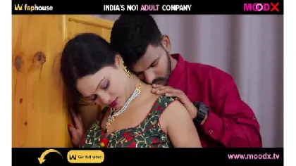 देहाती लड़की की गोरी चूत चोद दिया शहर के चोखरे ने वीडियो