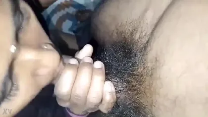 देहाती लड़की लंड चूसकर चूत में ऊँगली कराती है वीडियो