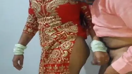 पड़ोसी के साथ चुदाई का मज़ा ले ले मोटी हो गयी वीडियो