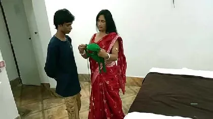 ब्रा बेचने वाले ने भाभी को चोदा वीडियो