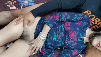 भाभी का मान नही भरा तो बाय्फ्रेंड ने उसकी गांड बजा दी वीडियो