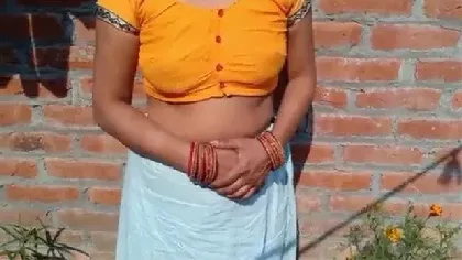 मेरी सेक्सी भाभी की बुर चुदाई घर के पिछवारे वीडियो