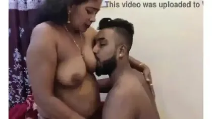 मौसी की चुदाई जवान लड़के साथ पोर्न फिल्म देखकर वीडियो