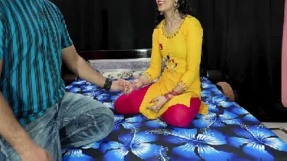 शादी पे पहेले बीएफ ने जीएफ़ को पटाकर चोदा वीडियो