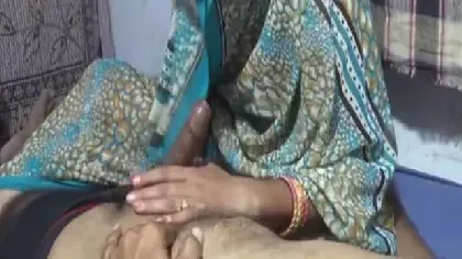 सौतेली मा बेटे की लंबा लंड का मज़ा लिया वीडियो