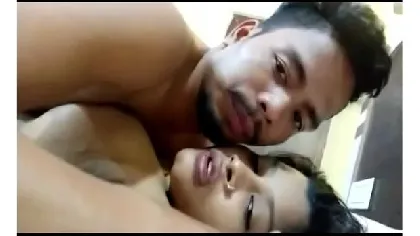 स्वीट लड़की को चोदा और चुम्मियां भी ली एमएमएस वीडियो