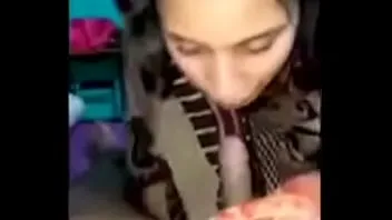 ऑनलाइन फंसाई लड़की और रूम पर लाकर चोद दी