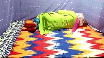 खूबसूरत आंटियों के साथ सेक्स पार्टी