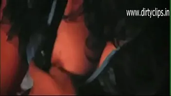 दोस्त की सेक्सी बहन ने चुदवाया