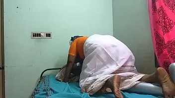 फेसबुक से बनी गर्लफ्रेंड की बुर चुदाई खण्डहर में