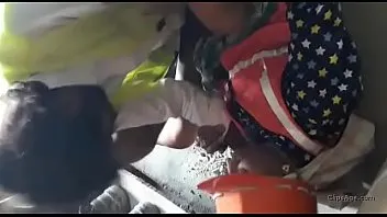 मेरी गर्लफ्रेंड को रंडी बना दिया