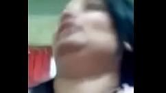 मैंने रवीना की चूत पर लंड रख दिया