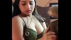 मुस्लिम माँ की थ्रीसम सेक्स कहानी