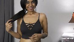 बड़ी मुश्किल से पटी वो सेक्सी स्कूल गर्ल