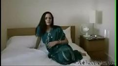 बहन चुद गई गन्ने के खेत में