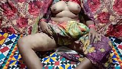 ट्रेन में बिना टिकट पकड़ी गयी