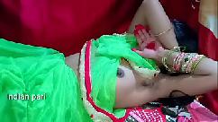 झाडियो के बीच में सील तोड़ी