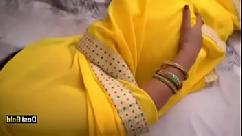 गाँव वाली चाची की चिकनी चूत की अंदर तक चुदाई