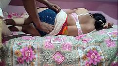 गर्लफ्रेंड की गांड की सील तोड़ा चोद कर