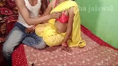 कार में गांड फाड़ सेक्स